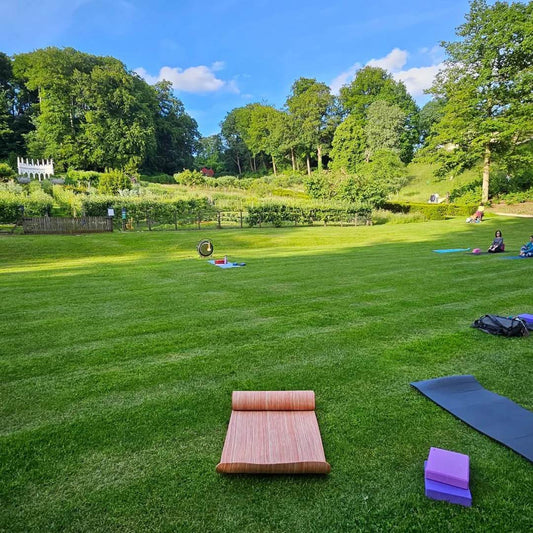 Best Outdoor Yoga Backpack Guide: Gear for Your Perfect Practice