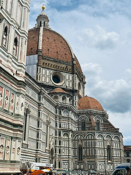 Close-up of Florence Duomo, ideal landmark for lightweight backpack travelers in Italy