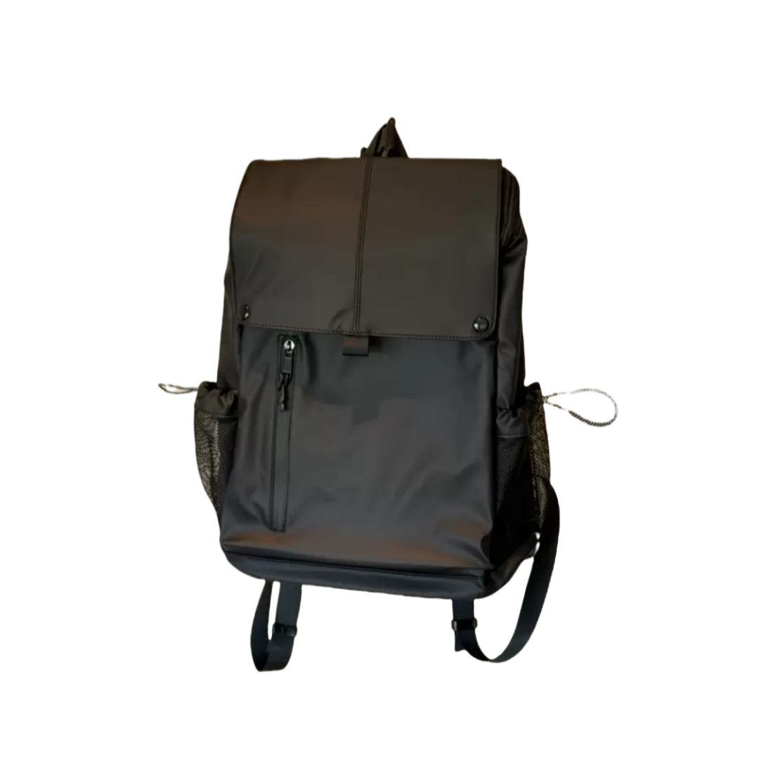 7709 stylish waterproof backpack 20L in sleek black color for professional use, compact 20L size perfect for daily commuting with tech devices