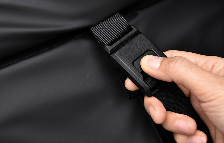 Detailed shot of magnetic quick-release buckle on BackpackBeat 8808 extend waterproof backpack.