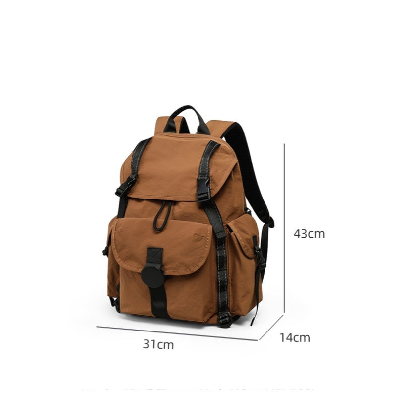 7710 lightweight backpack for travel 22L with dimension measurements showing compact 43cm height, 31cm width, 14cm depth for optimal portability