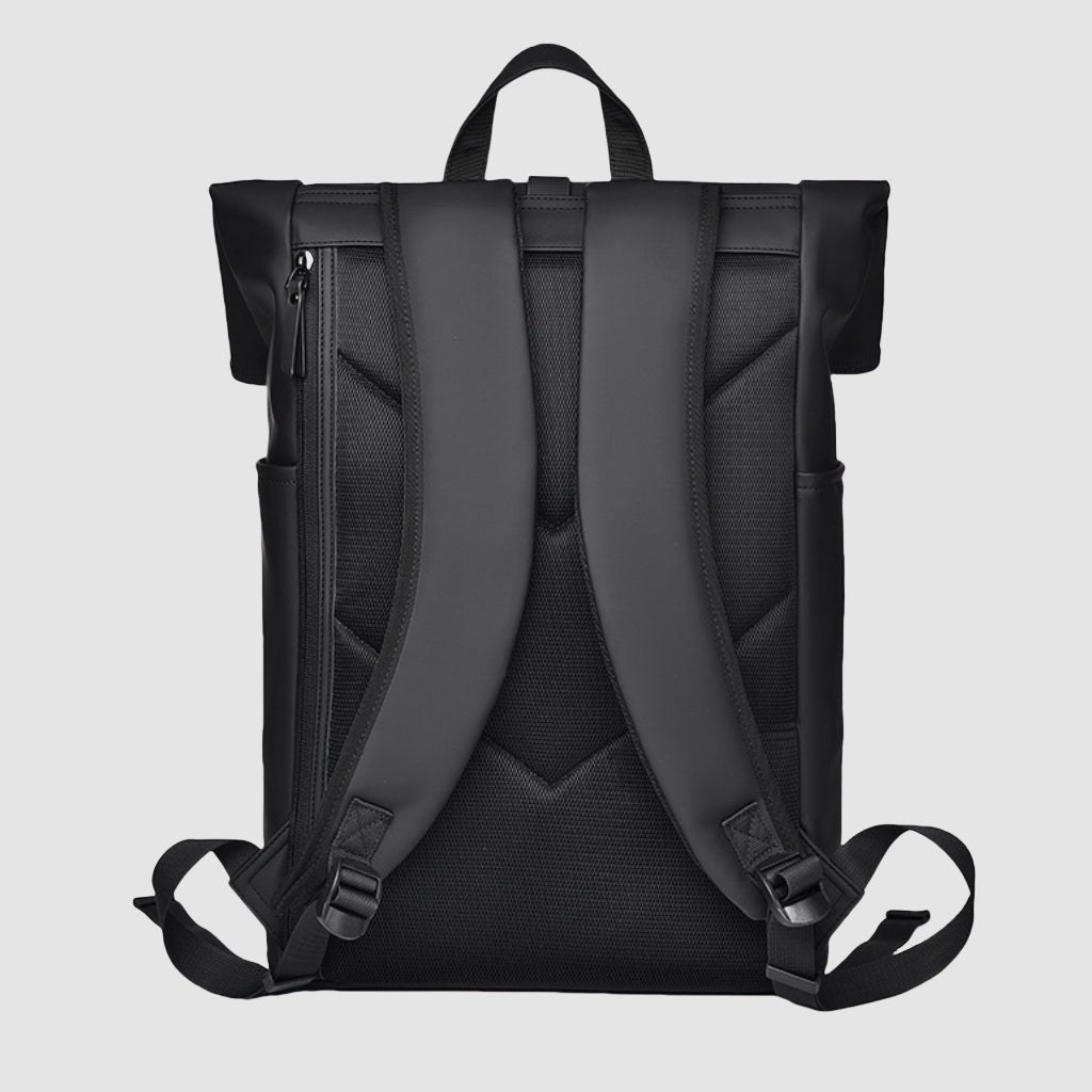 Back view of the BackpackBeat 7700 waterproof backpack 18L highlighting padded shoulder straps and breathable mesh back panel.