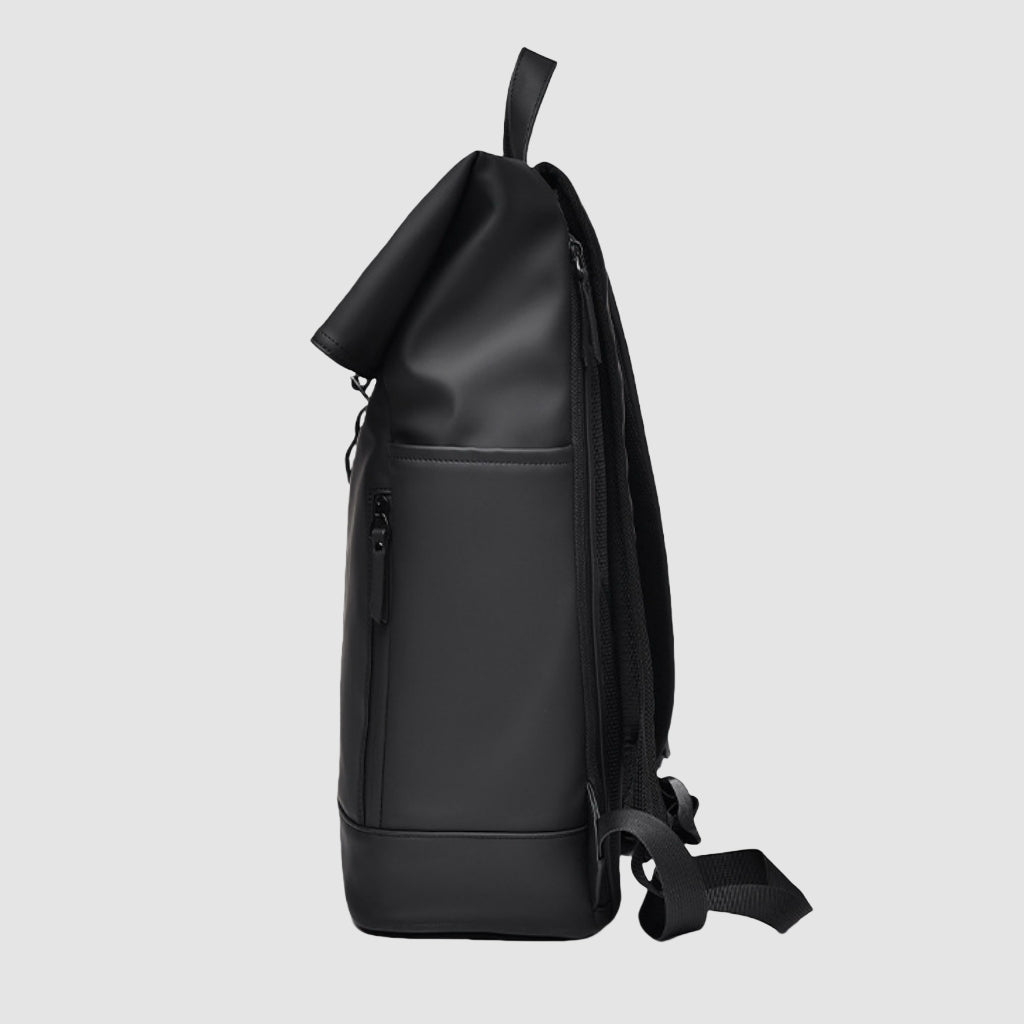 Side view of the BackpackBeat 7700 waterproof backpack 18L showing side pockets and expanded capacity.