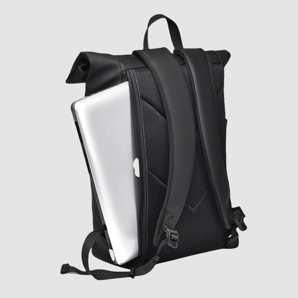 Laptop compartment of the BackpackBeat 7700 waterproof backpack 18L with a zipper for safe tech storage.